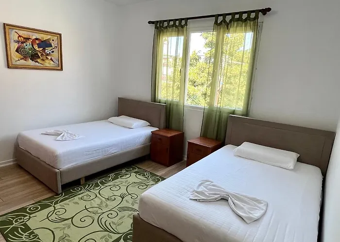 Comfort Home-apartment דירה טיראנה